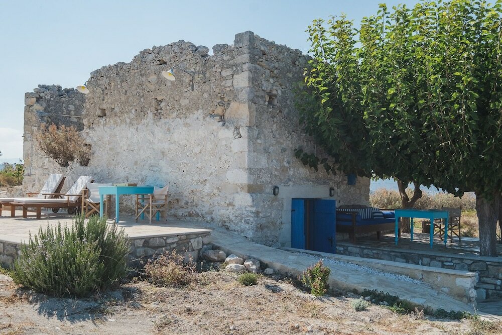 Фото Karavos View - A Unique Artists' Hideaway Paradise