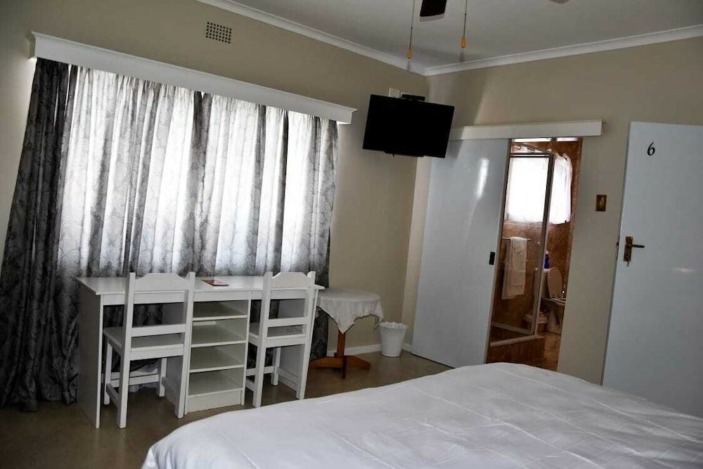 Фото 34onLincoln Guesthouse