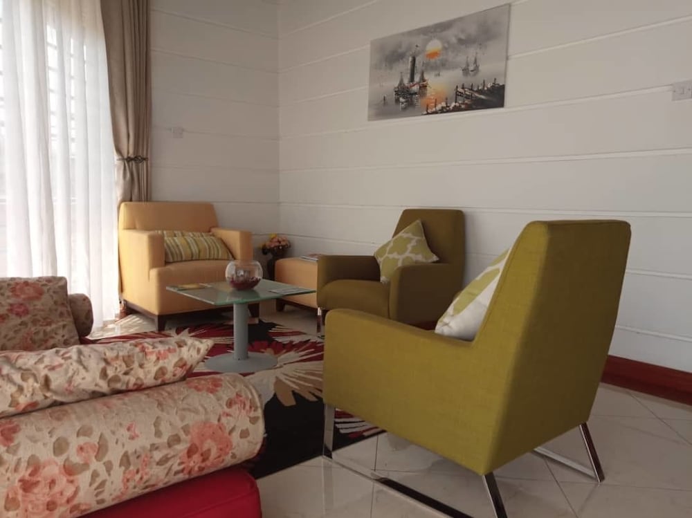 Фото Kaazi LakeFront Villas