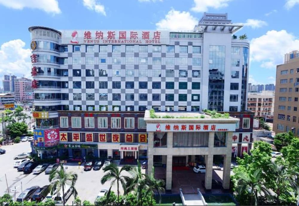 Фото отеля 1