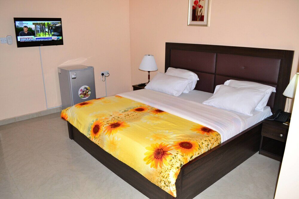 Фото Rayjok Hotel And Suites