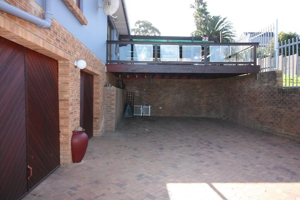 Фото Covenant Well Guest House