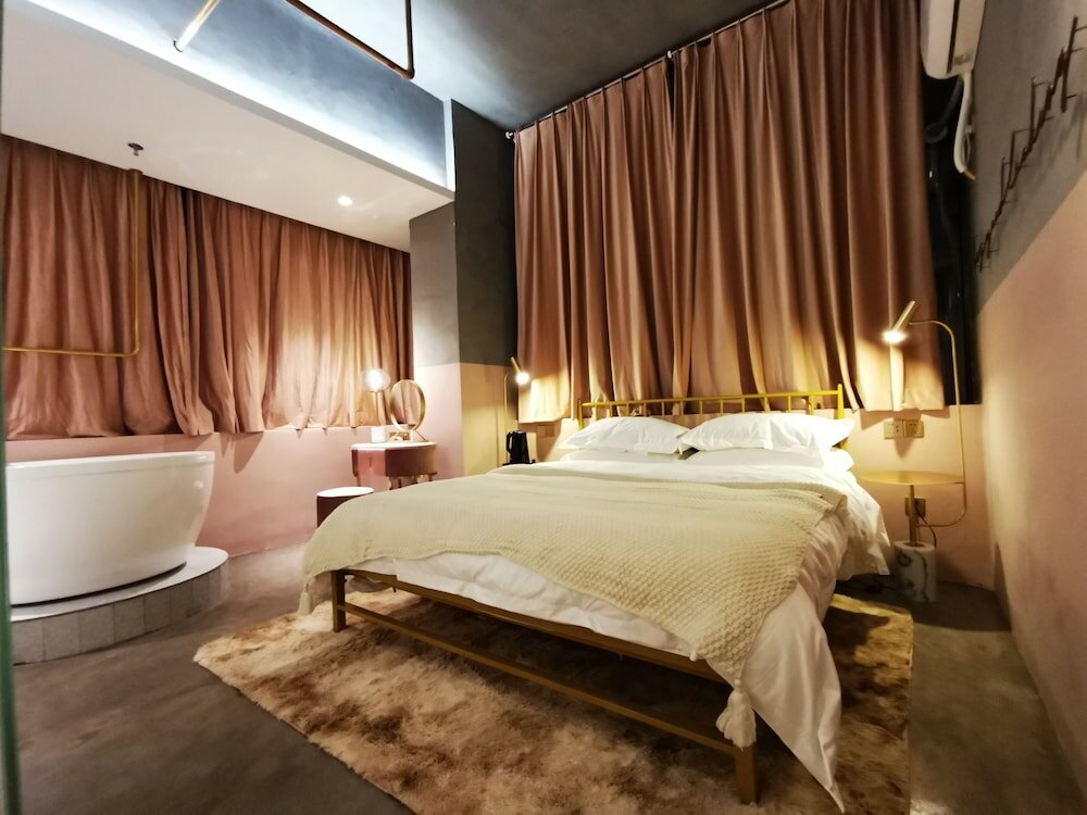 Фото Black Gold Factory Boutique Design Hotel