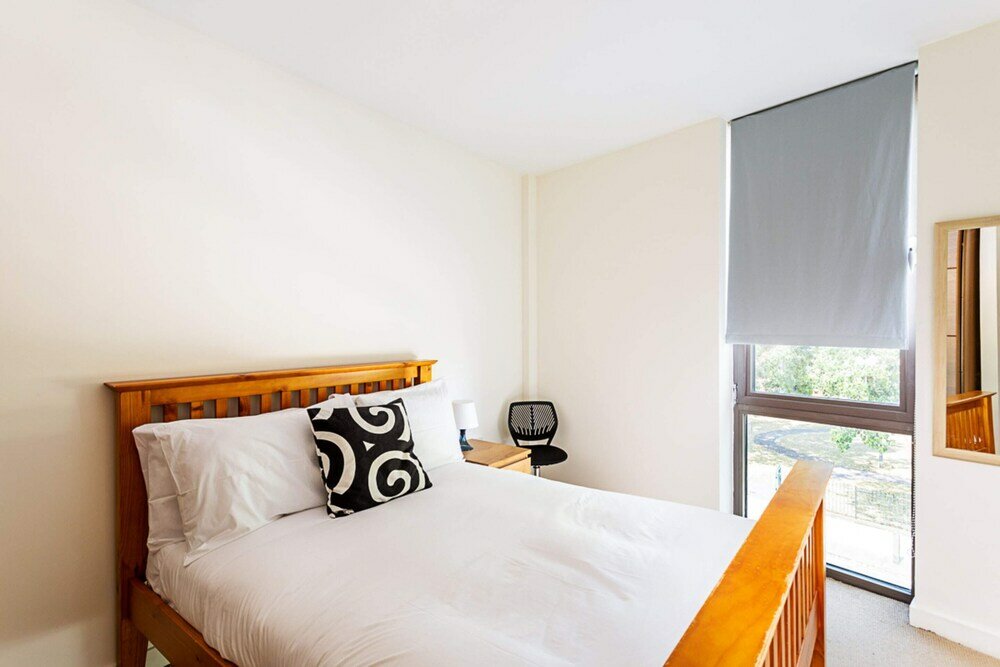 Фото Modern 1 Bedroom Apartment in West London
