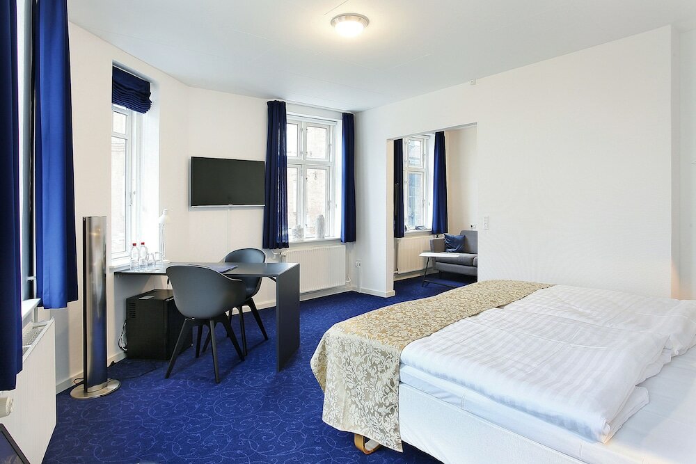 Фото отеля 2