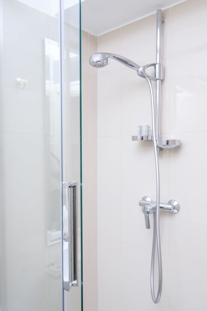 Фото Wonder Cobblestone Walk