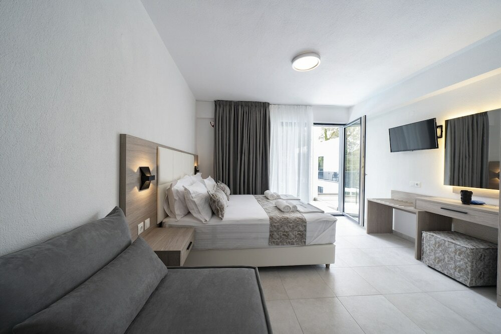 Фото Avaton Luxury Resort