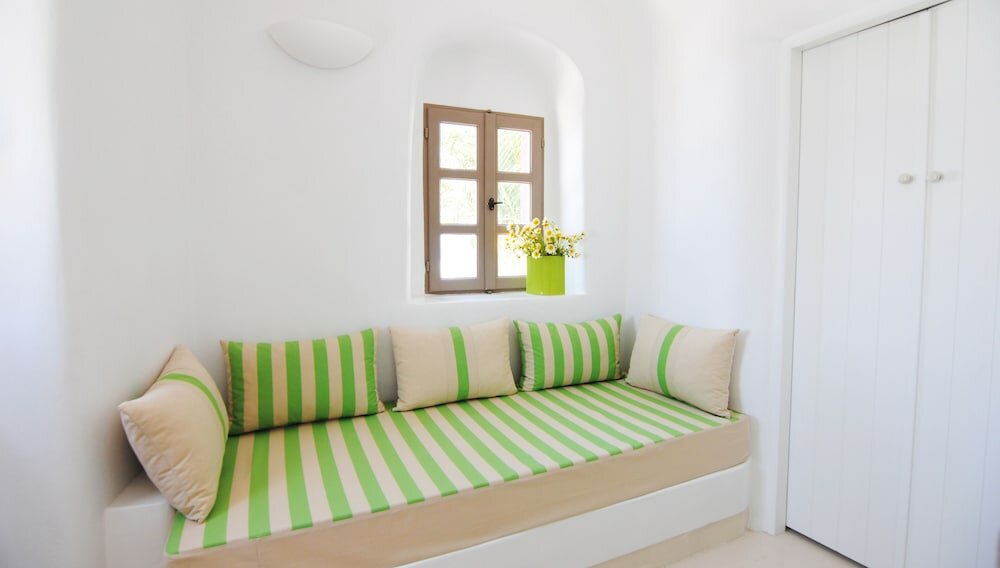 Фото White Grape Suites