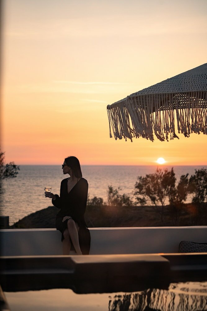 Фото Akri Suites Vourvoulos