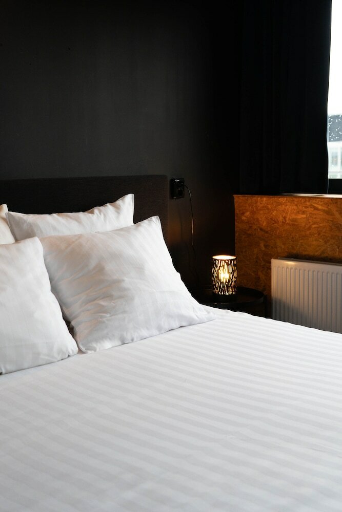 Фото Urban Hotel The Golden Stork