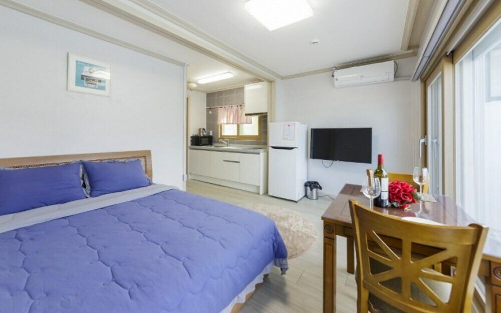 Фото Yeosu Ocean View Pension