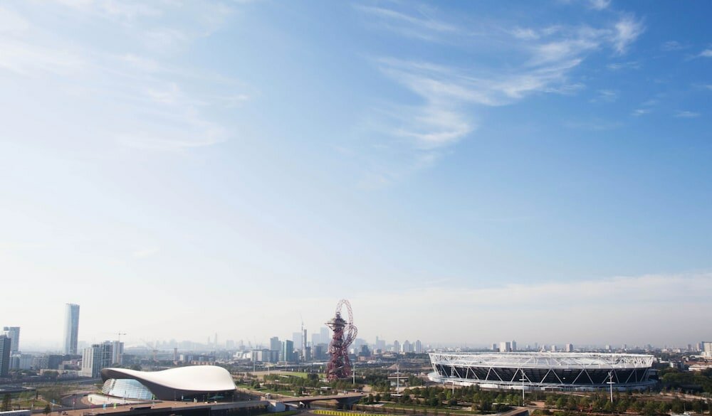 Фото Vibrant Rooms for Students Only - London