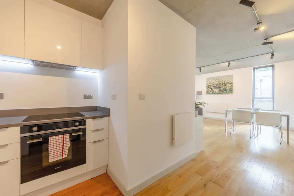 Фото Beautiful & Bright 2bd Flat - Dalston!