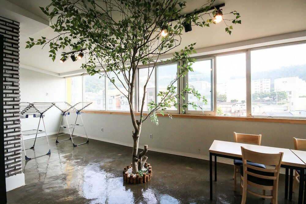 Фото Yeosu Party Motel and Guest House