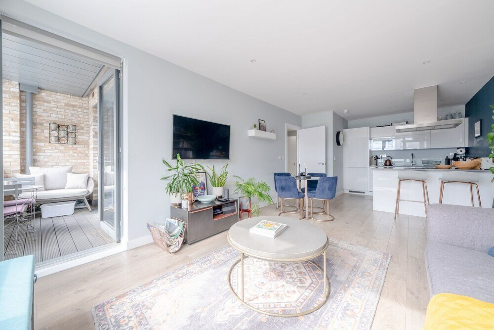 Фото Light & Spacious 1bedroom Flat With Balcony - Mile End