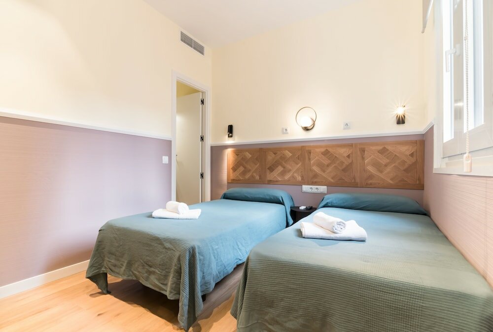 Фото Hostal Evoke Madrid