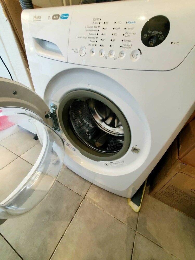 Фото Bright & Cosy One-bed Apartment