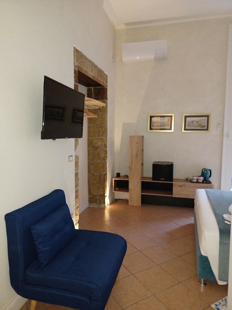 Фото Domus Duomo Bb Napoli