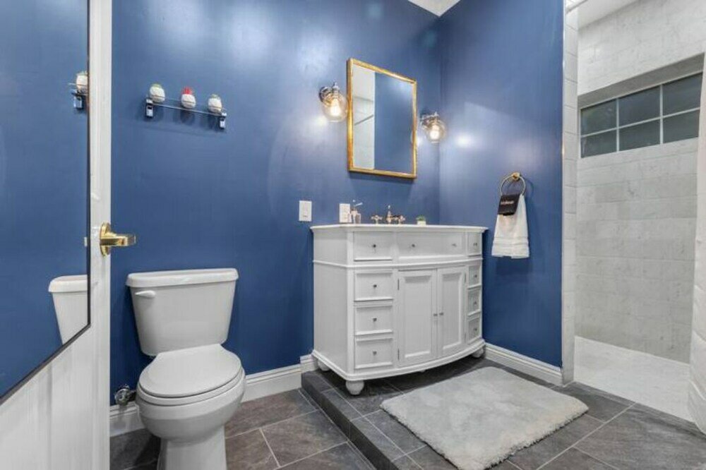 Фото Immersive Suite with Pool & Hot Tub