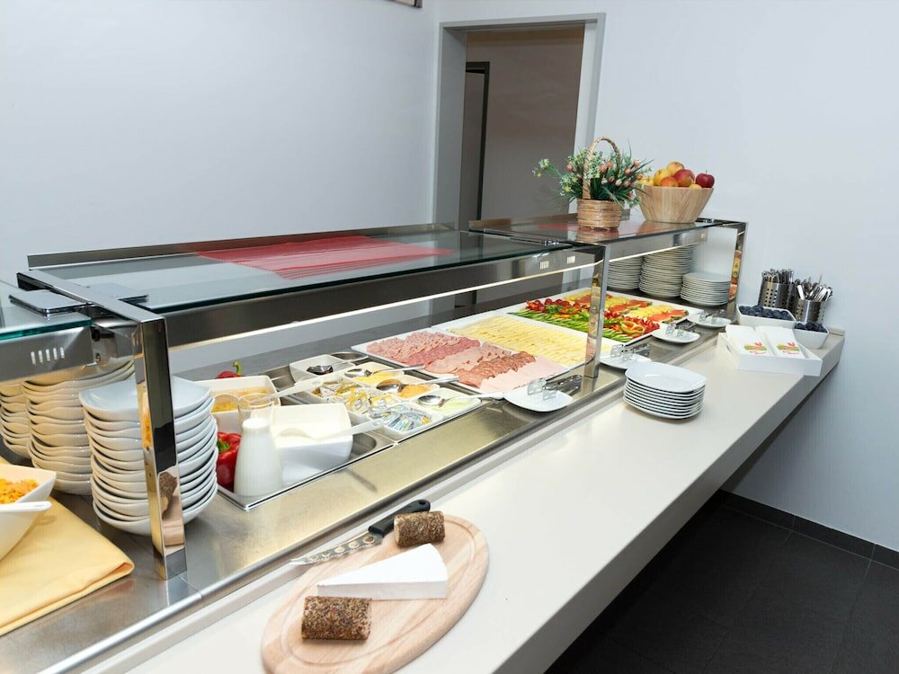 Фото WinRooms Hotel & Apartments