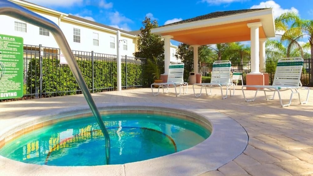 Фото Richard & Karen's Coral Cay Resort Townhome