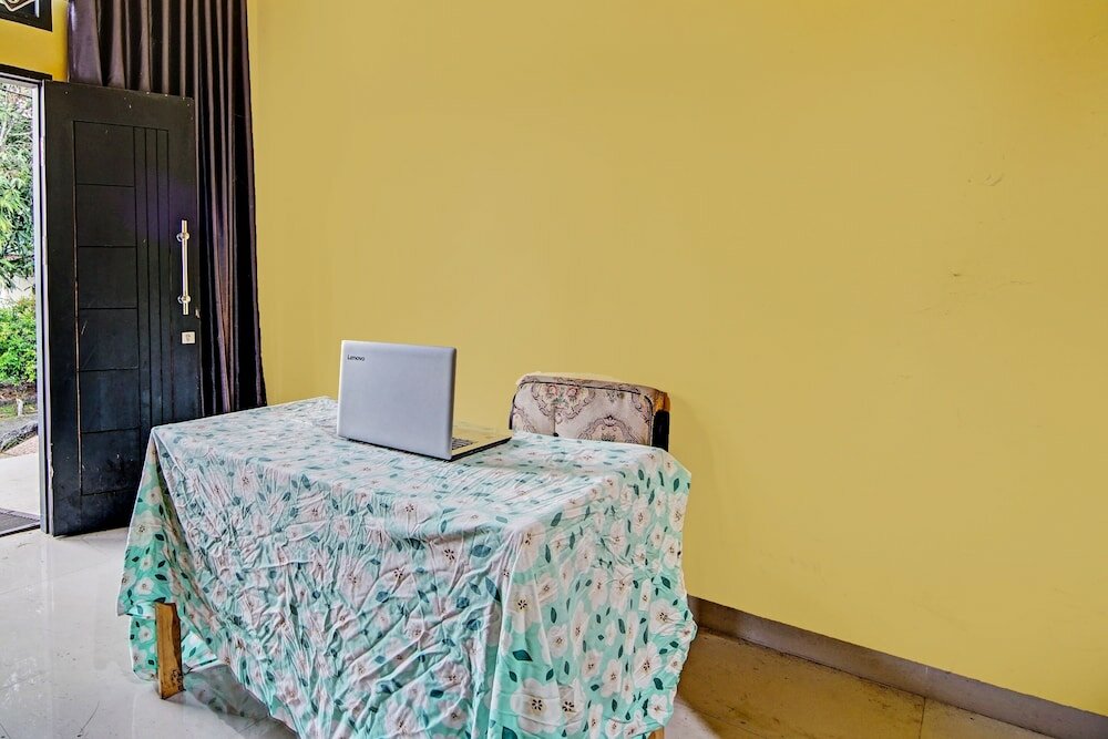 Фото Oyo 92223 Alfatar Homestay Syariah