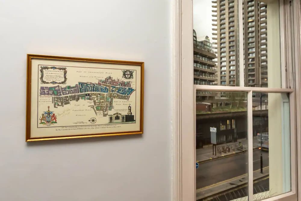 Фото 2 Bedroom 2 Bathroom Victorian Maisonette in Barbican