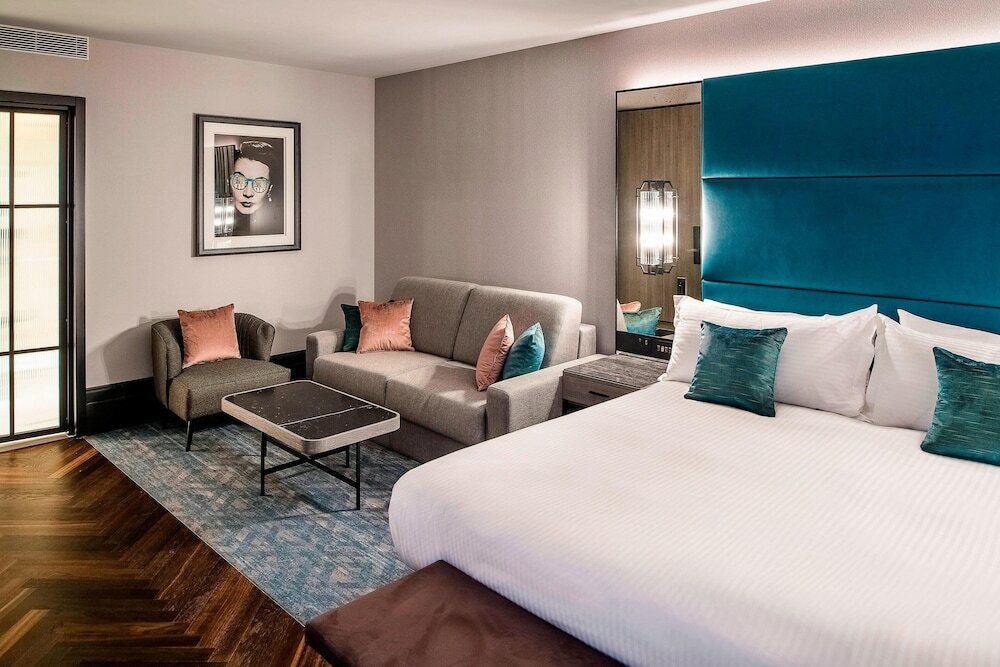 Фото The Dixon Autograph Collection