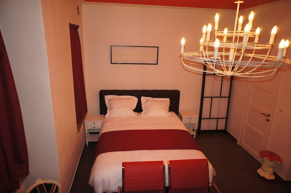 Фото J and R Brussels City Apartment