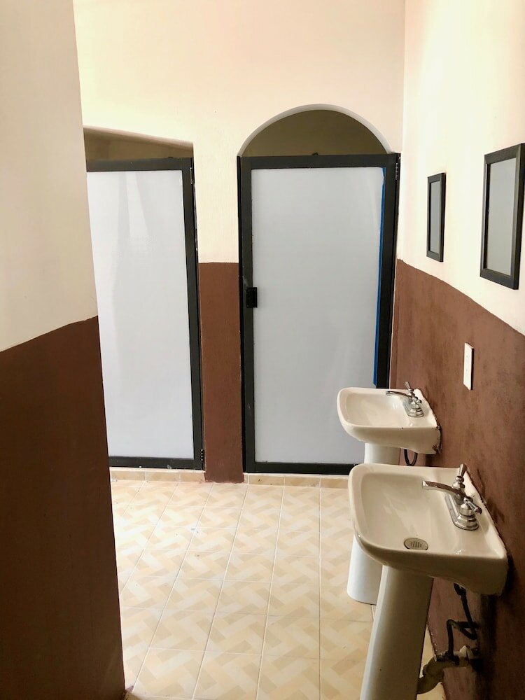 Фото Roomies Hostel Centro Medico