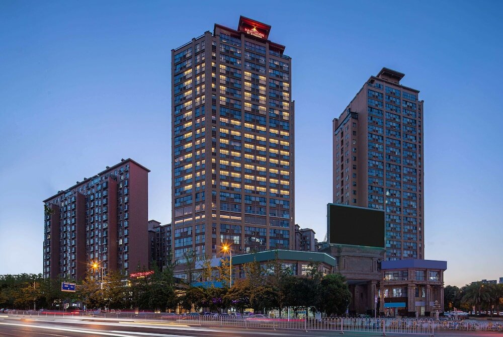 Фото отеля 1