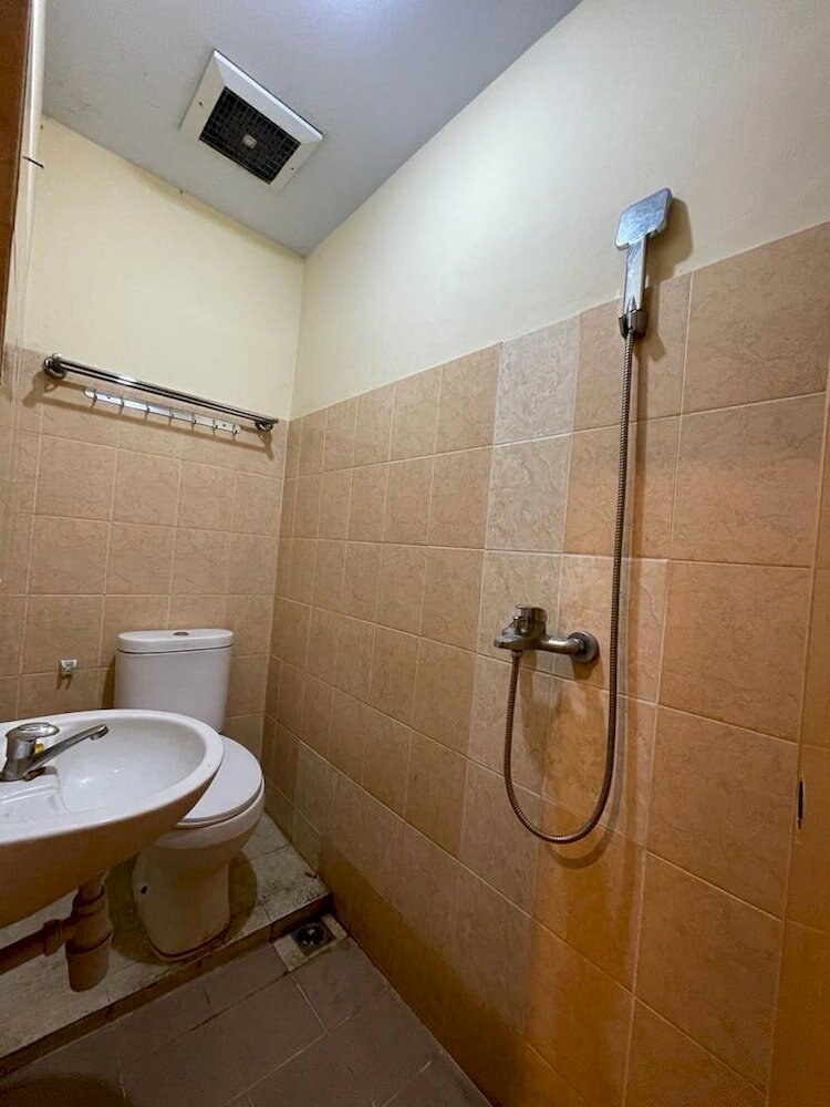 Фото Oyo 92463 Deli Hotel Medan