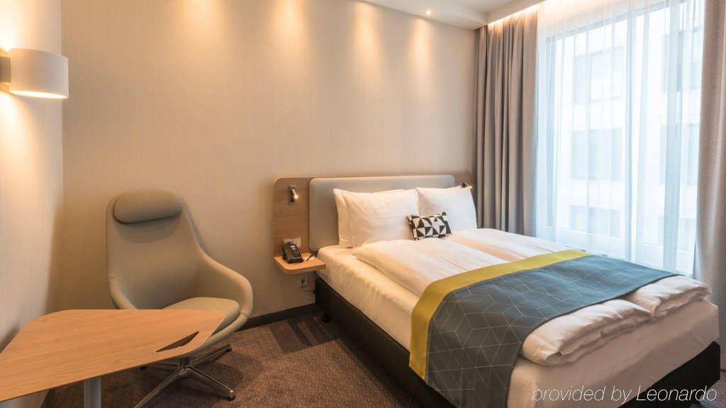 Фото Holiday Inn Express Munich City West