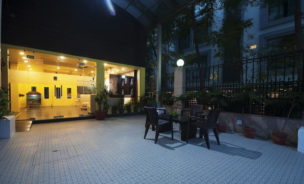 Фото The Oakland Plaza by Orion Hotels