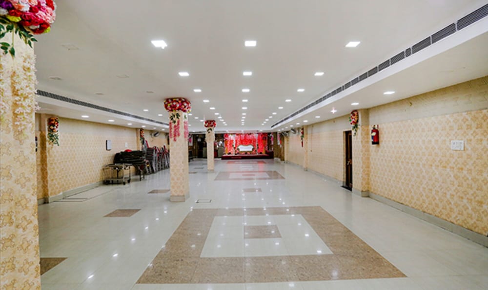 Фото Fabhotel Maharoopa
