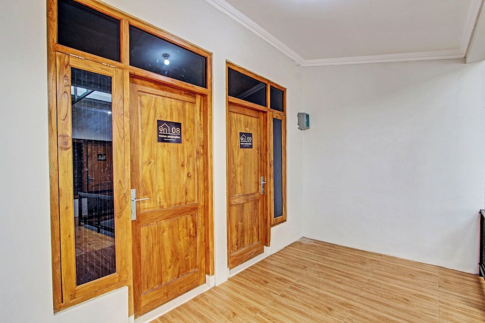 Фото Oyo 92757 Ndalem Pusponyidro Syariah