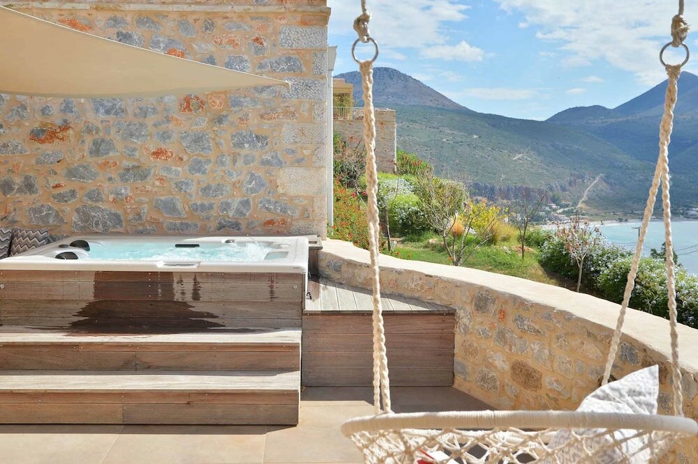 Фото Akrolithi Boutique Hotel