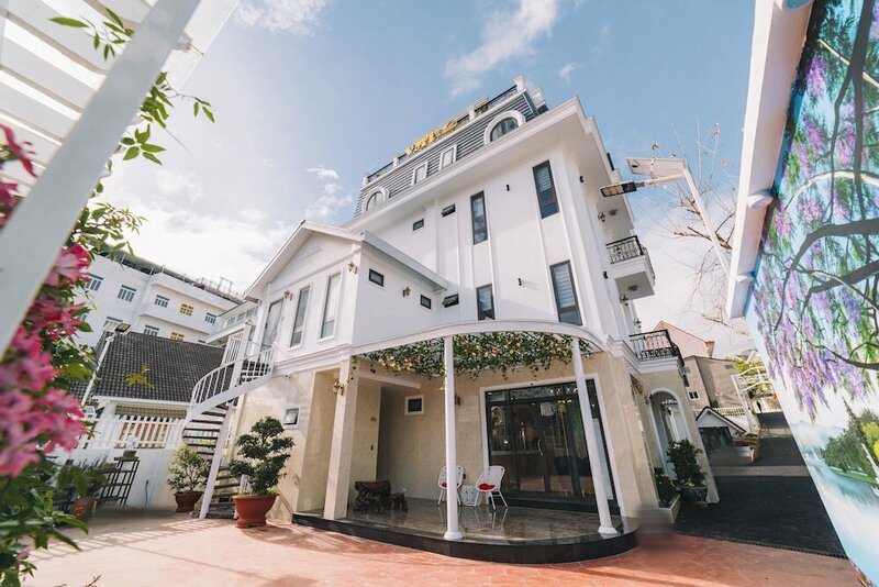 Гостиница Vmt Hotel Villa в Далате