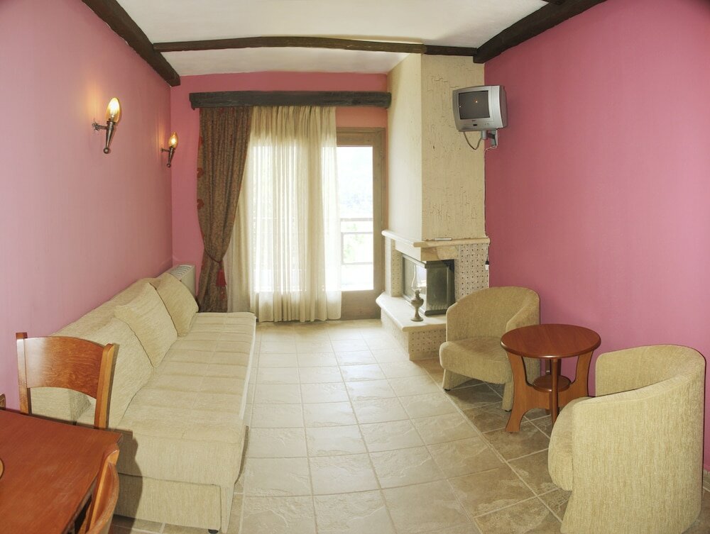 Фото Hotel pool bar Tsigoura