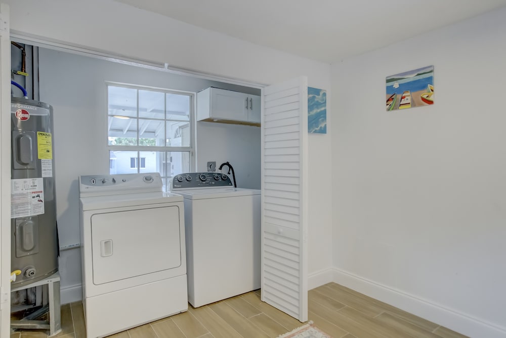 Фото Madrina's Cozy 3br-1ba Spacious Backyard