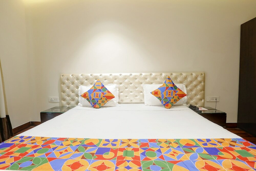 Фото Fabhotel Grand Stay