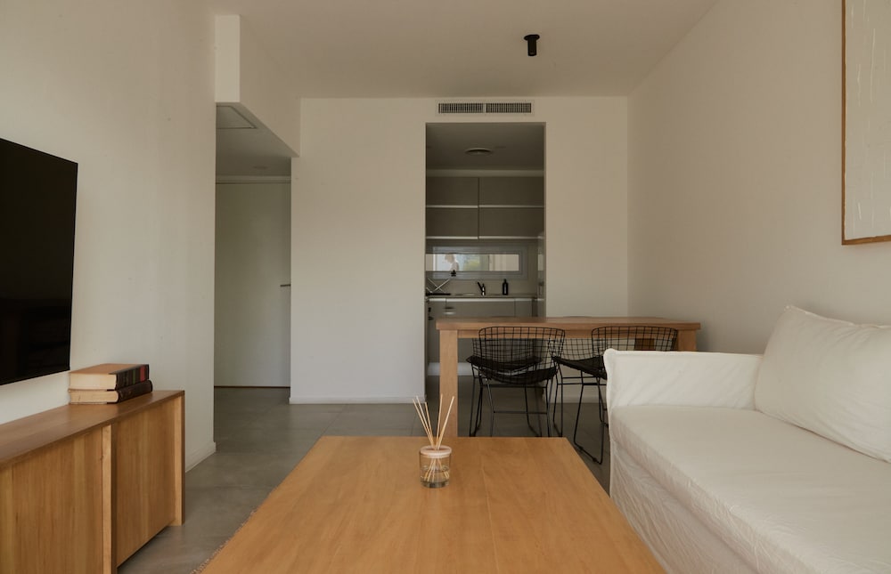 Фото Stylish 2-Bedroom Retreat in Palermo