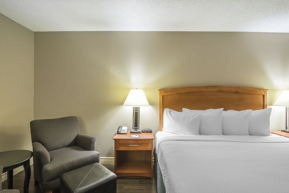 Фото Quality Inn West Edmonton