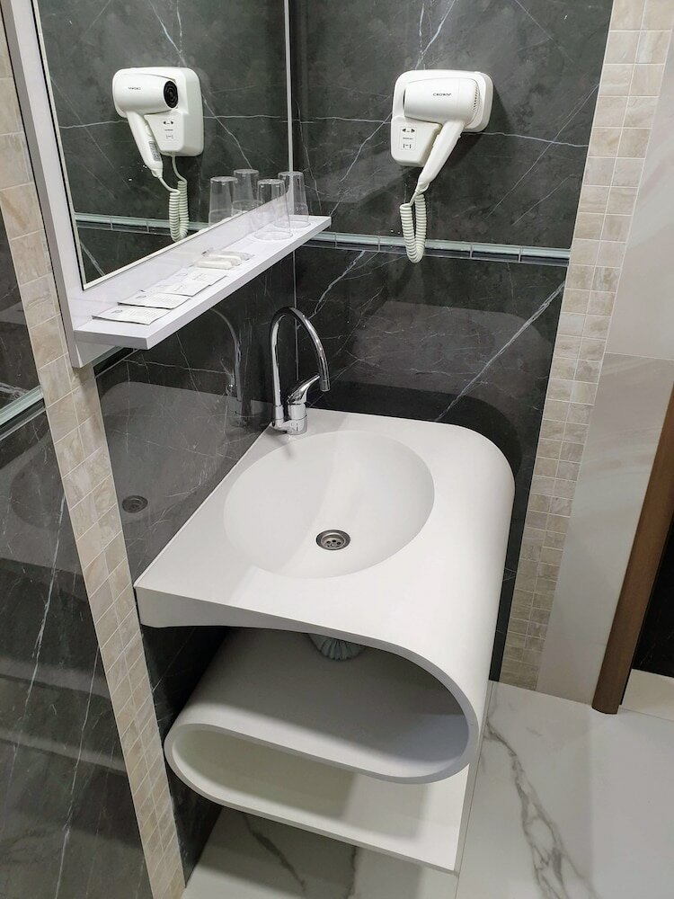 Фото Hotel Central