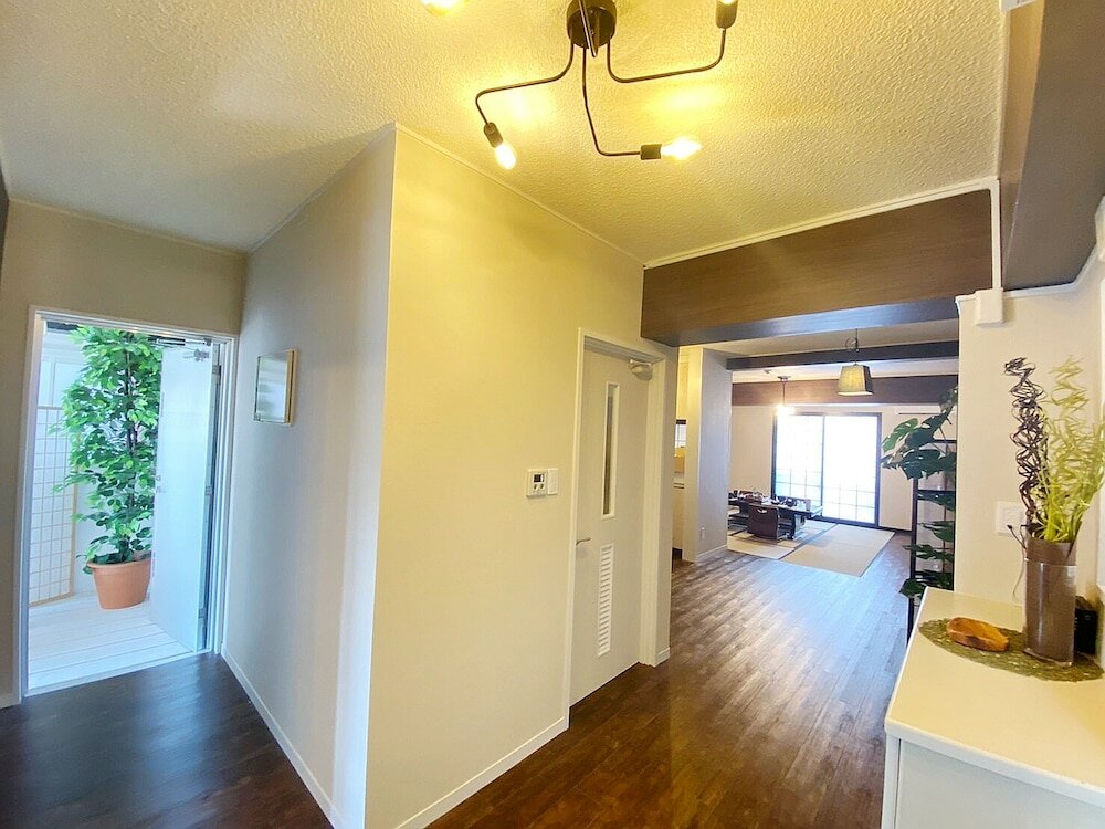 Фото Chatan Tall House