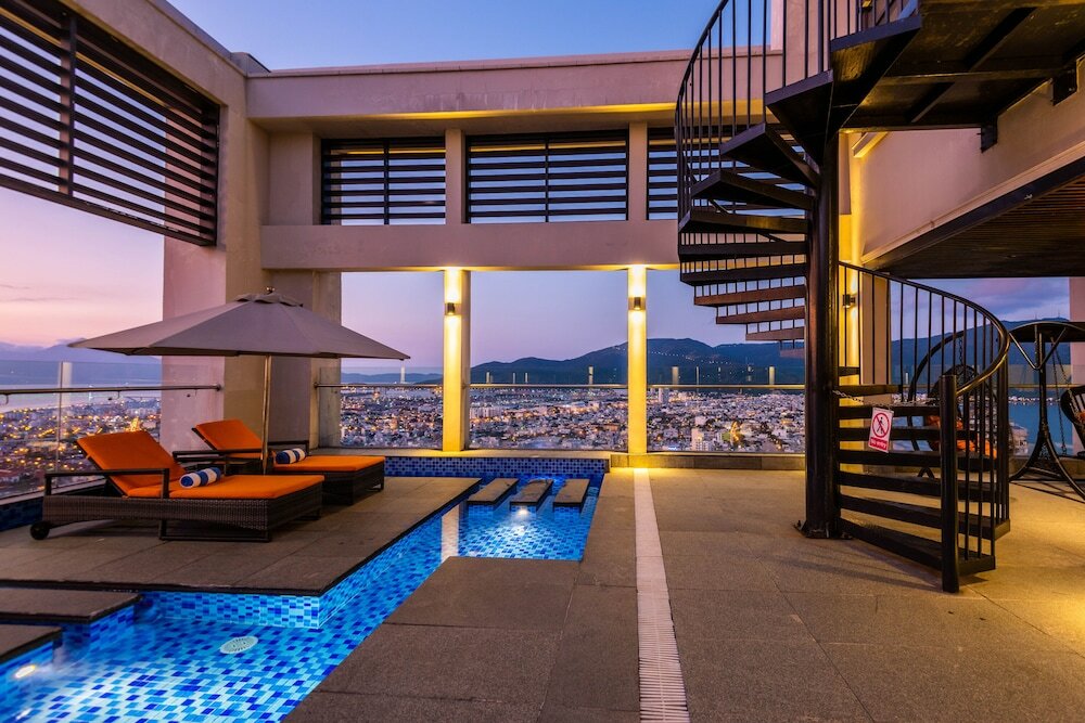 Фото Neo Classic Condo