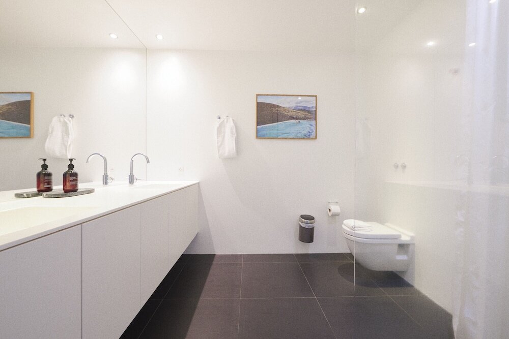 Фото By The Pier apartments - Into This Place