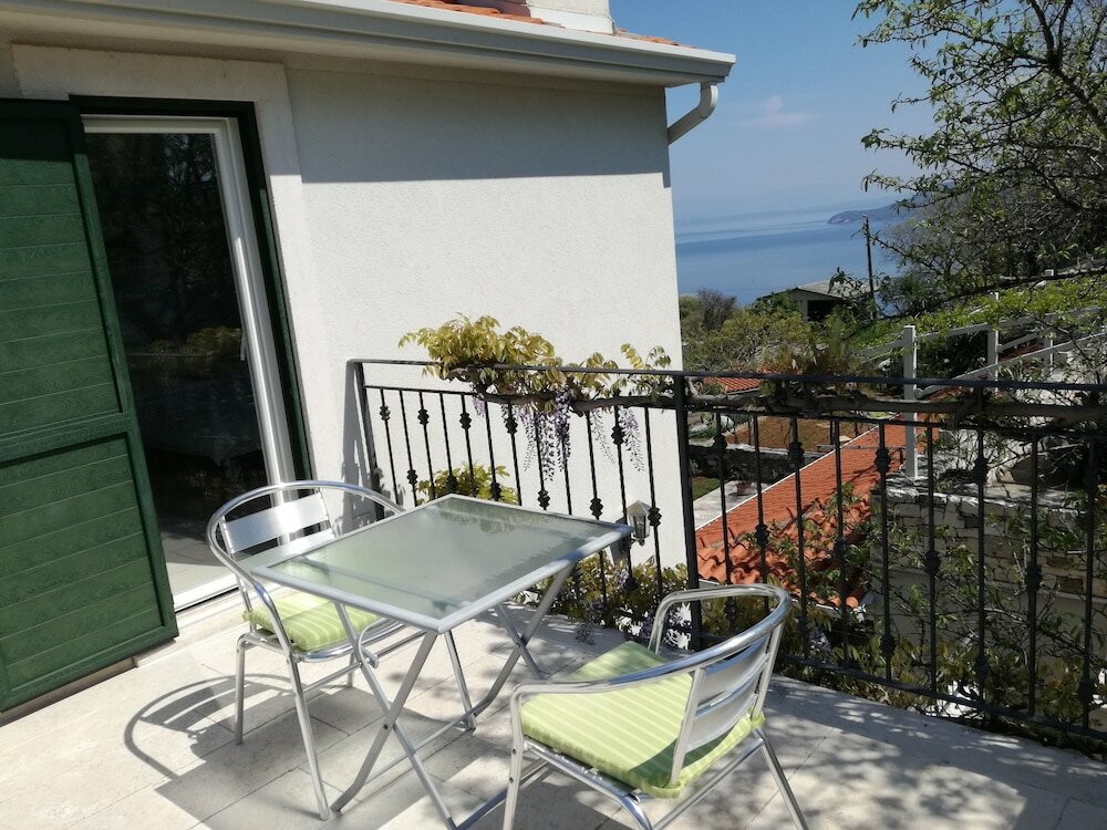 Фото Villa Brumnic Apartments