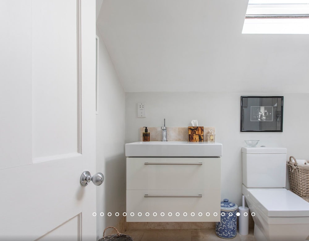 Фото 3Bedroom Mews House with Garden