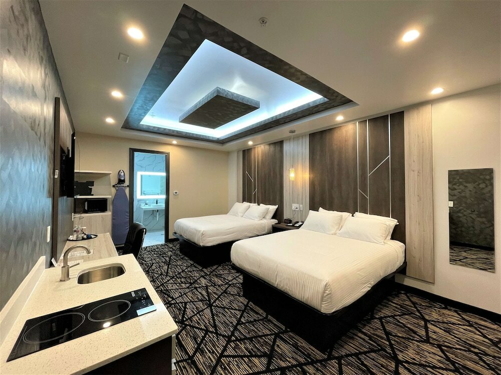 Фото SureStay Hotel by Best Western Houston Southeast